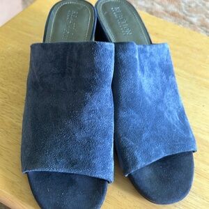 Kenneth Cole blue mules
